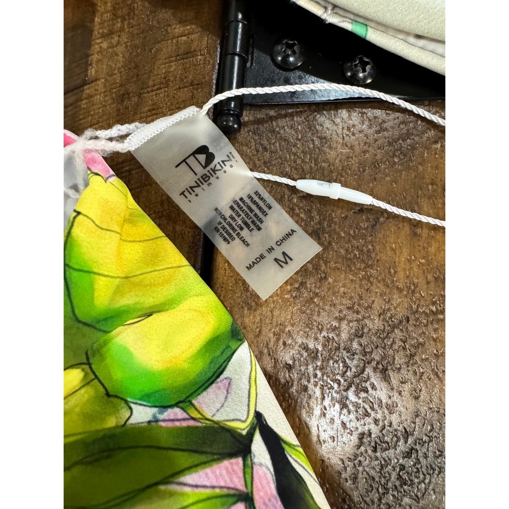 TiNiBiKiNi NWT Tropical Floral O-Ring Cap Sleeve Festival Bikini Thong Size M - Picture 7 of 8